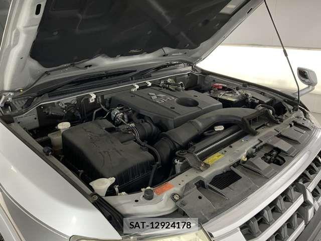 Mitsubishi PAJERO 2015-03 6910998-10