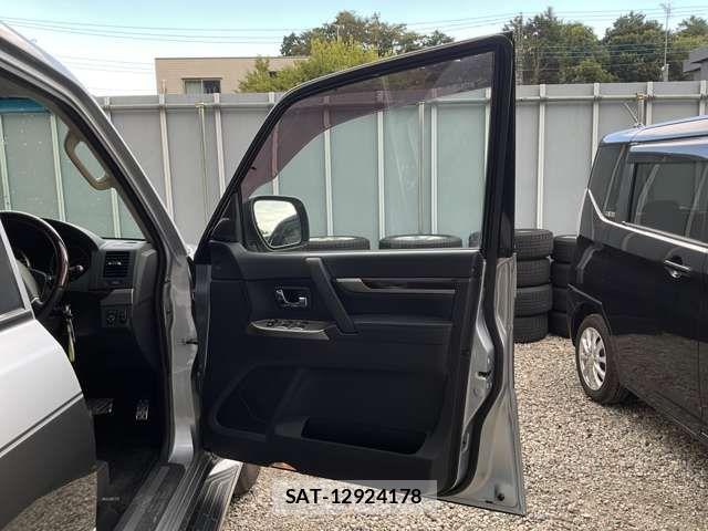 Mitsubishi PAJERO 2015-03 6910998-14