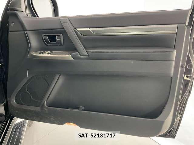 Mitsubishi PAJERO 2017-06 6996997-13