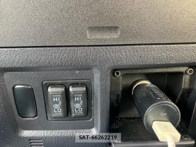 Mitsubishi PAJERO 2011-03 6997004-24