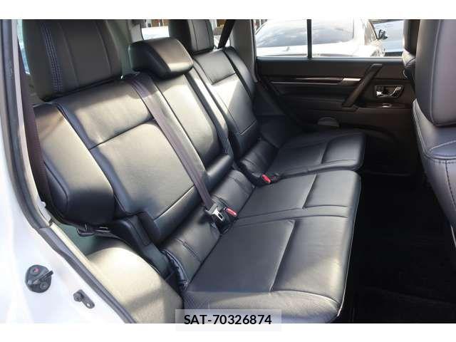 Mitsubishi PAJERO 2011-05 7223384-5