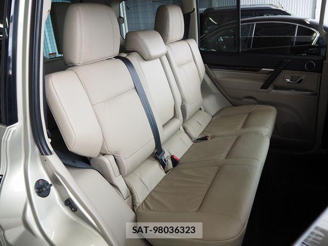 Mitsubishi PAJERO 2012-03 7223387-25