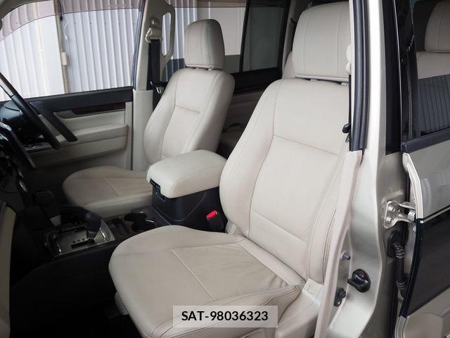 Mitsubishi PAJERO 2012-03 7223387-8