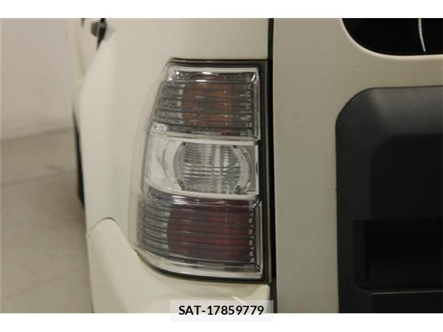 Mitsubishi PAJERO 2017-05 7250517-18