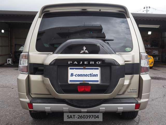 Mitsubishi PAJERO 2014-10 7502163-4