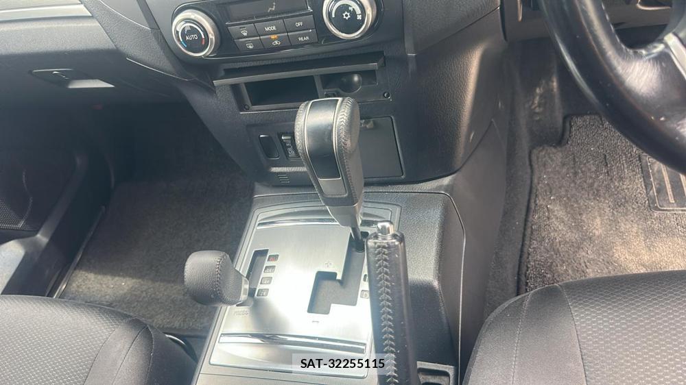 Mitsubishi PAJERO 2011-03 4598987-18