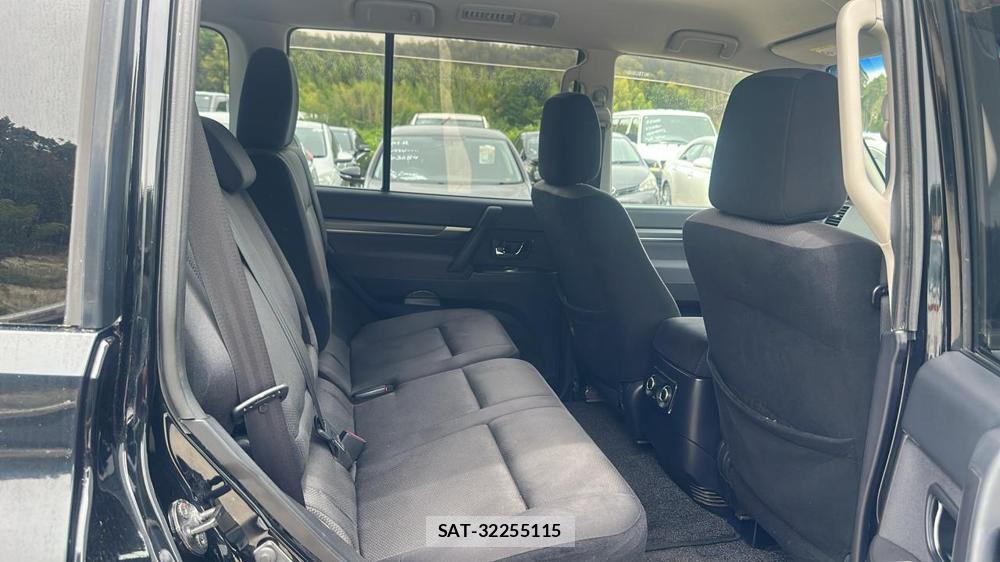 Mitsubishi PAJERO 2011-03 4598987-8
