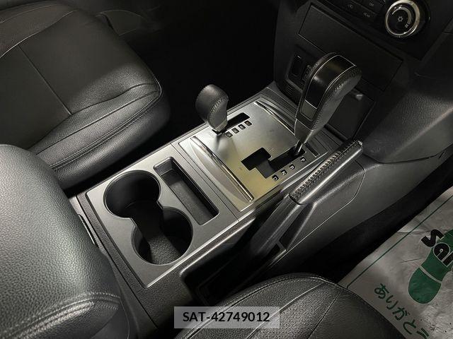 Mitsubishi PAJERO 2012-10 7727040-15