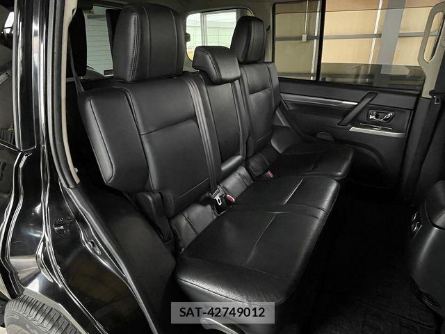Mitsubishi PAJERO 2012-10 7727040-24