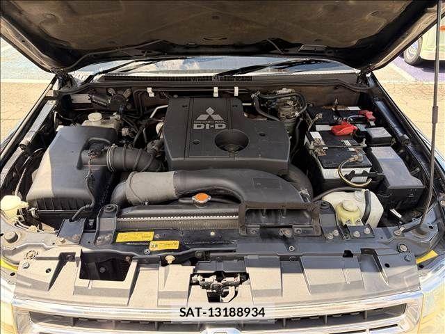 Mitsubishi PAJERO 2009-04 7878711-19