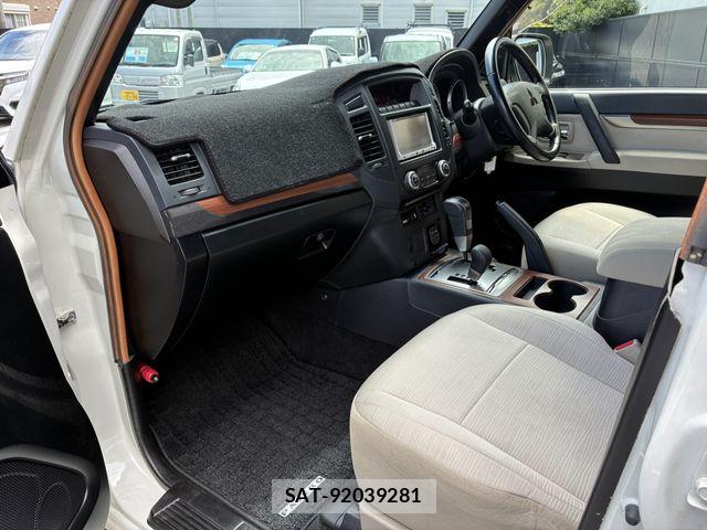Mitsubishi PAJERO 2008-11 7963245-19