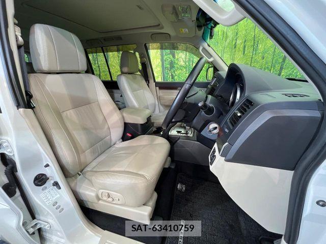 Mitsubishi PAJERO 2013-10 7963242-9