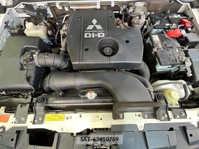 Mitsubishi PAJERO 2013-10 7963242-18