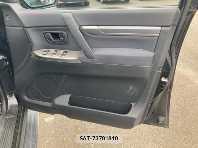 Mitsubishi PAJERO 2015-12 8037541-18