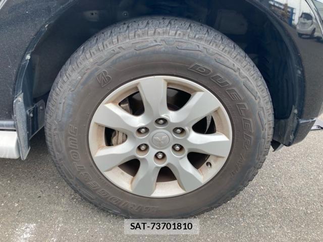 Mitsubishi PAJERO 2015-12 8037541-7