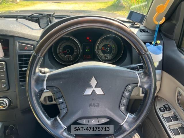 Mitsubishi PAJERO 2011-11 8158989-12