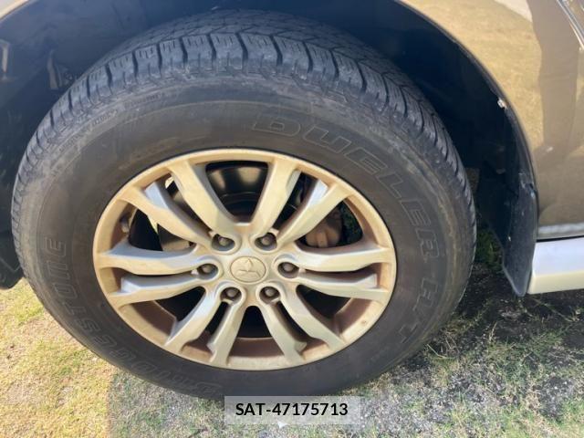 Mitsubishi PAJERO 2011-11 8158989-8