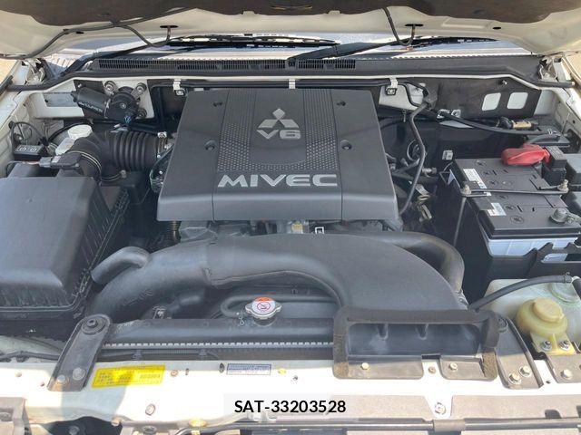 Mitsubishi PAJERO 2006-12 8209469-17
