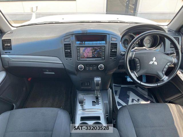 Mitsubishi PAJERO 2006-12 8209469-1