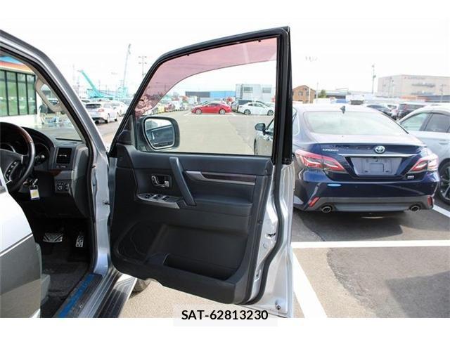 Mitsubishi PAJERO 2014-09 8231247-26