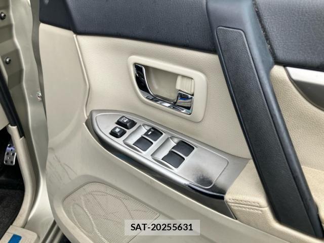 Mitsubishi PAJERO 2014-07 8246299-12