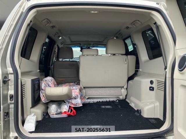 Mitsubishi PAJERO 2014-07 8246299-23