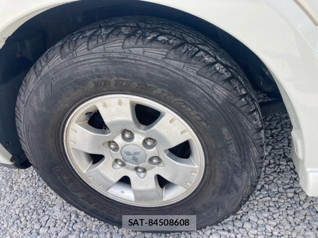 Mitsubishi PAJERO 2004-10 8246302-9