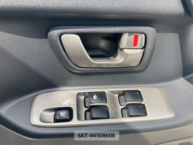 Mitsubishi PAJERO 2004-10 8246302-23