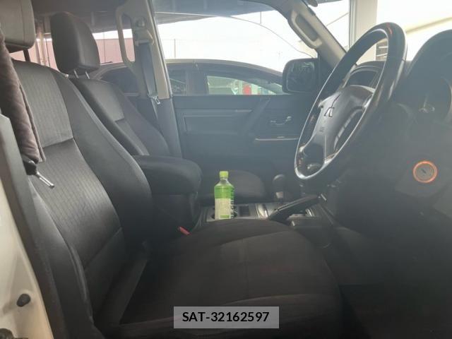 Mitsubishi PAJERO 2015-03 8246301-14