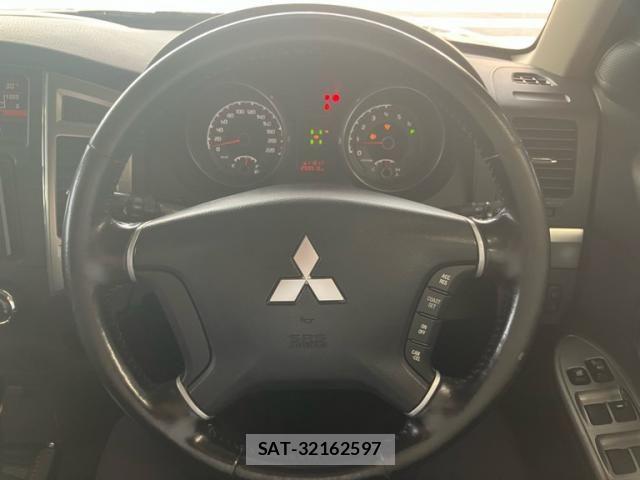 Mitsubishi PAJERO 2015-03 8246301-18