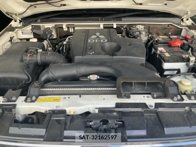 Mitsubishi PAJERO 2015-03 8246301-25