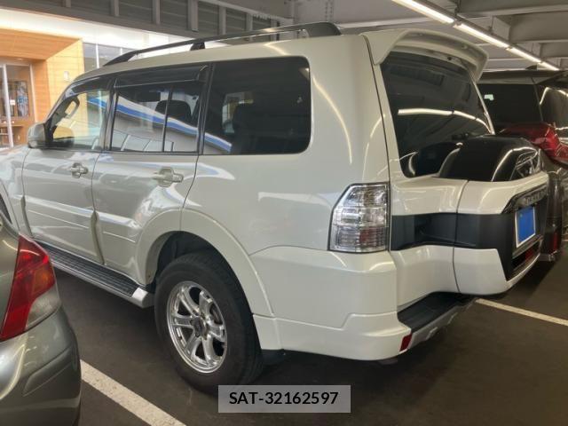 Mitsubishi PAJERO 2015-03 8246301-5