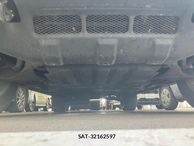 Mitsubishi PAJERO 2015-03 8246301-6