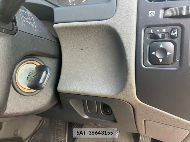 Mitsubishi PAJERO 2005-08 8368049-16