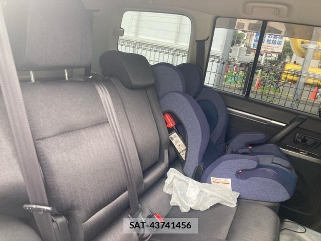 Mitsubishi PAJERO 2013-03 8414293-13