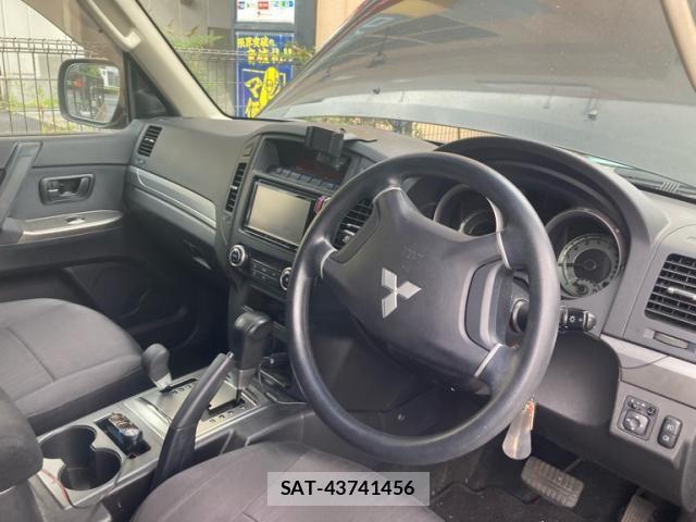 Mitsubishi PAJERO 2013-03 8414293-17