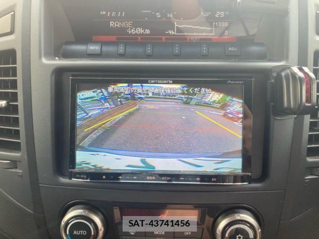 Mitsubishi PAJERO 2013-03 8414293-22