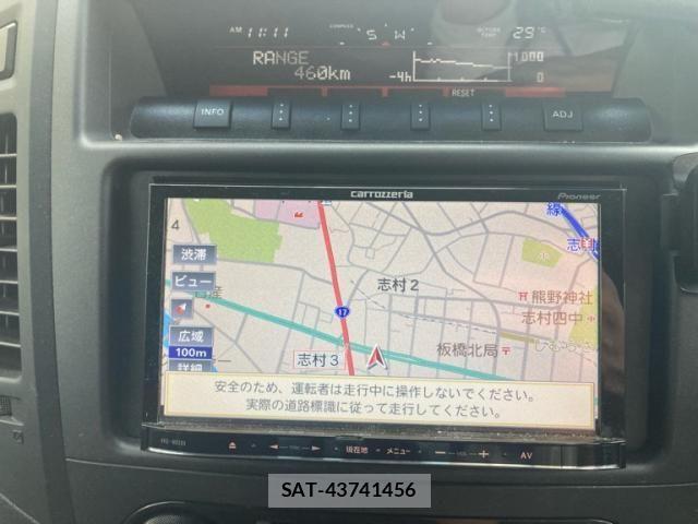 Mitsubishi PAJERO 2013-03 8414293-23