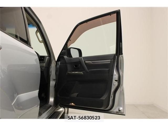 Mitsubishi PAJERO 2015-06 8628314-29