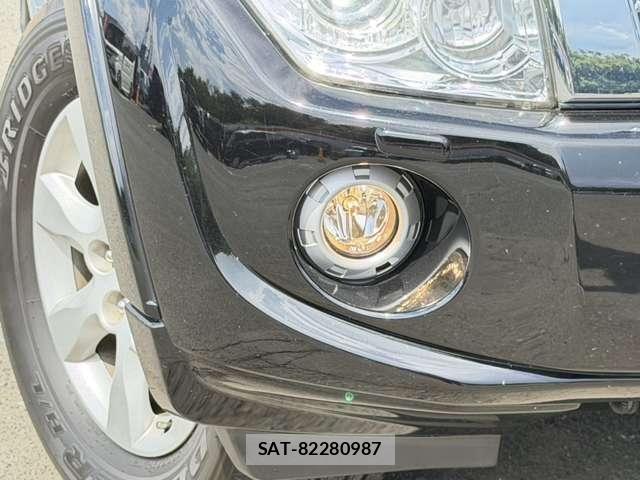 Mitsubishi PAJERO 2012-06 8686263-27