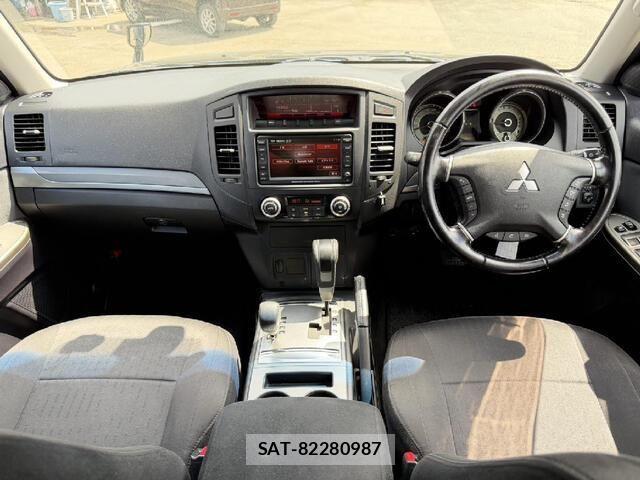 Mitsubishi PAJERO 2012-06 8686263-4