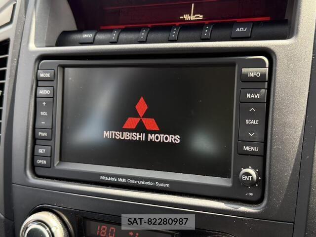 Mitsubishi PAJERO 2012-06 8686263-5