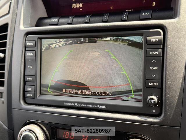 Mitsubishi PAJERO 2012-06 8686263-6