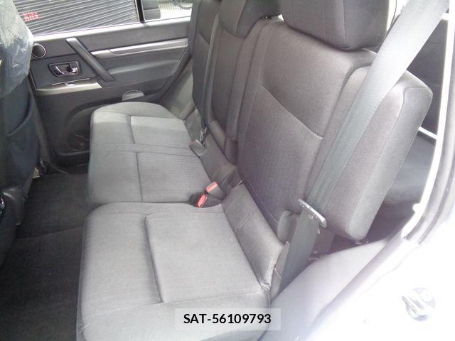 Mitsubishi PAJERO 2016-06 8686262-29