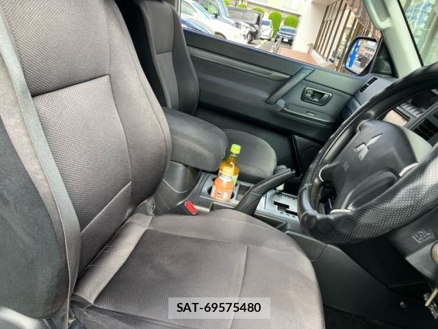Mitsubishi PAJERO 2011-05 8831018-11