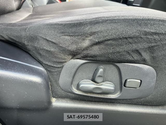 Mitsubishi PAJERO 2011-05 8831018-12