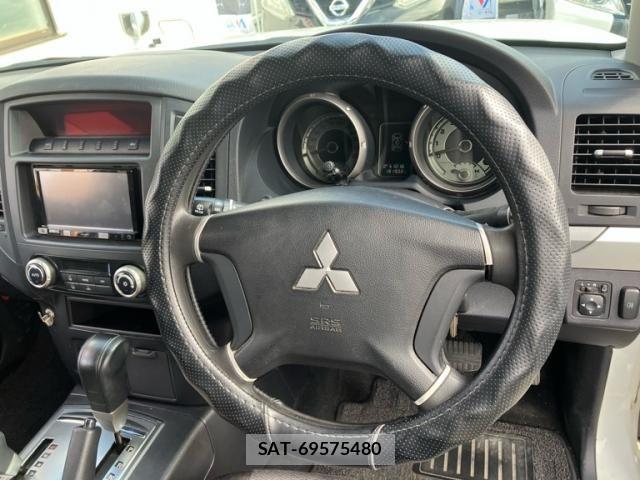 Mitsubishi PAJERO 2011-05 8831018-13