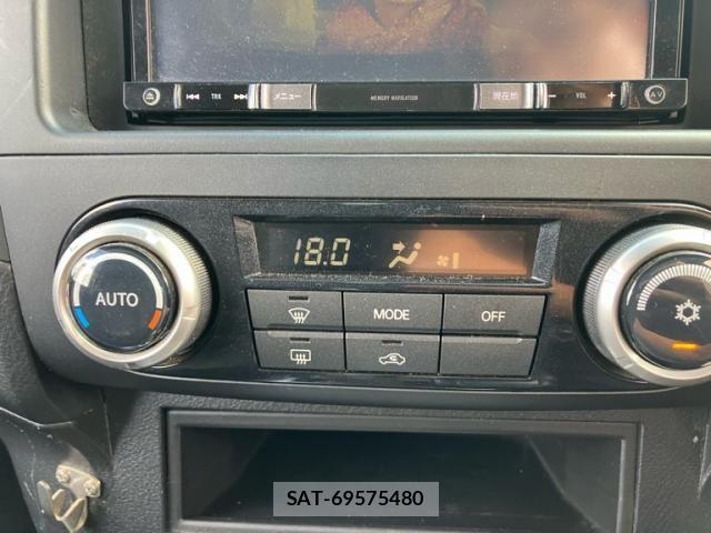 Mitsubishi PAJERO 2011-05 8831018-17