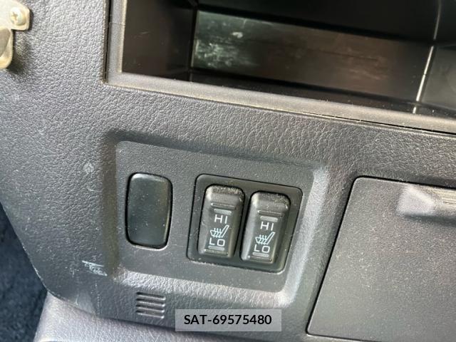 Mitsubishi PAJERO 2011-05 8831018-18