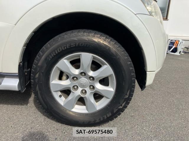 Mitsubishi PAJERO 2011-05 8831018-3